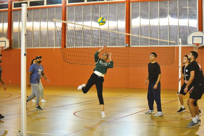 Sports - Comme Jeanne et Serge, ils aiment le volley-ball - Ville de Stains